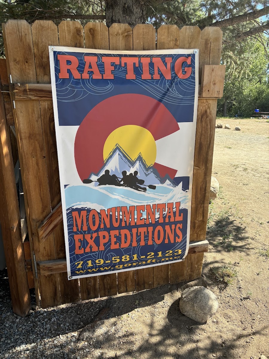 Monumental Expeditions Rafting