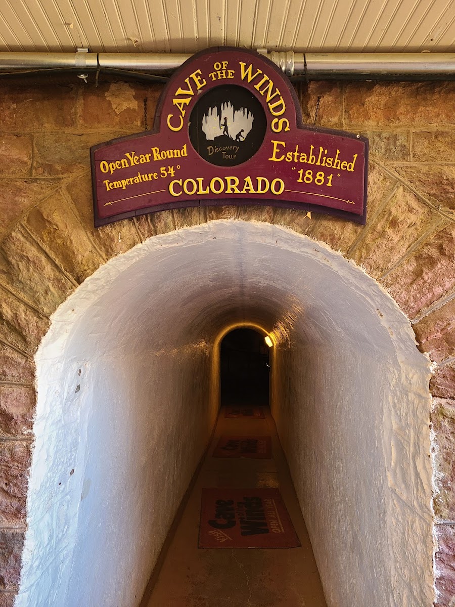 Cave of the Winds Mountain Park