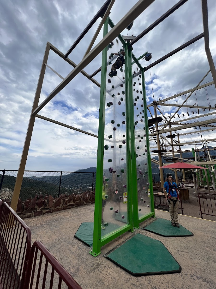 Cave of the Winds Mountain Park