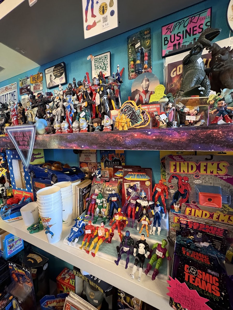 Fifty Two 80's A Totally Awesome Shop