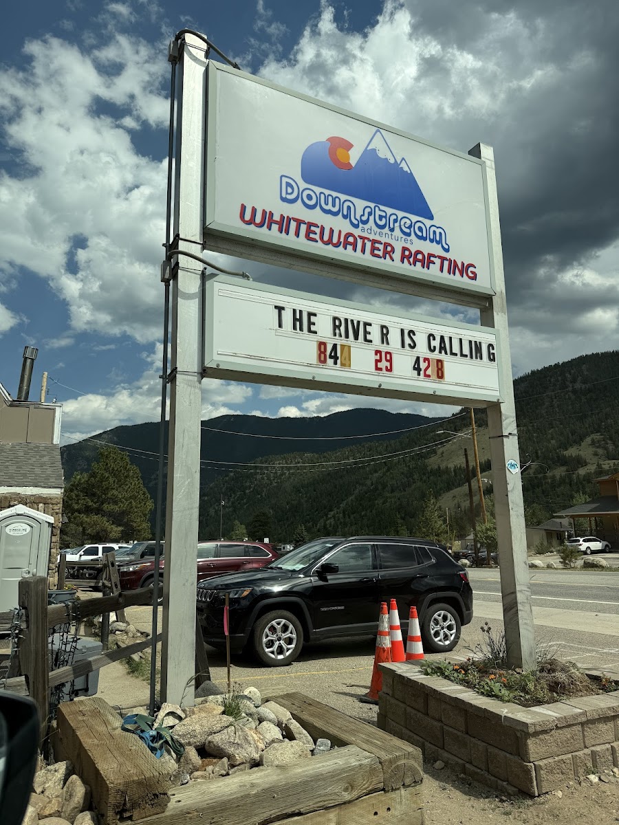Downstream Adventures Rafting - Clear Creek