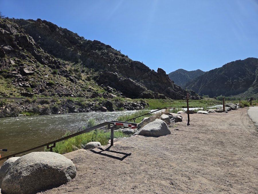 Arkansas River Tours - Royal Gorge Rafting Office
