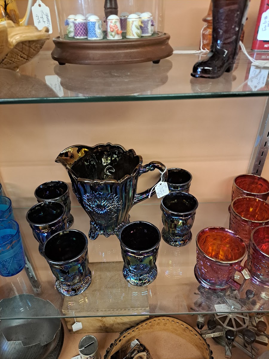 Old Wagon Antique Mall