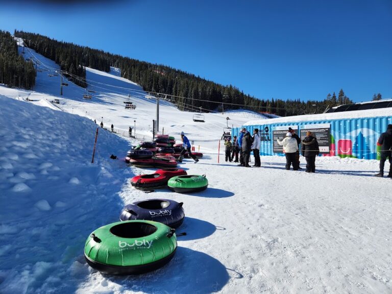 This Colorado Mountain Village Is a Real-Life Snow Globe You Can Step Right Into