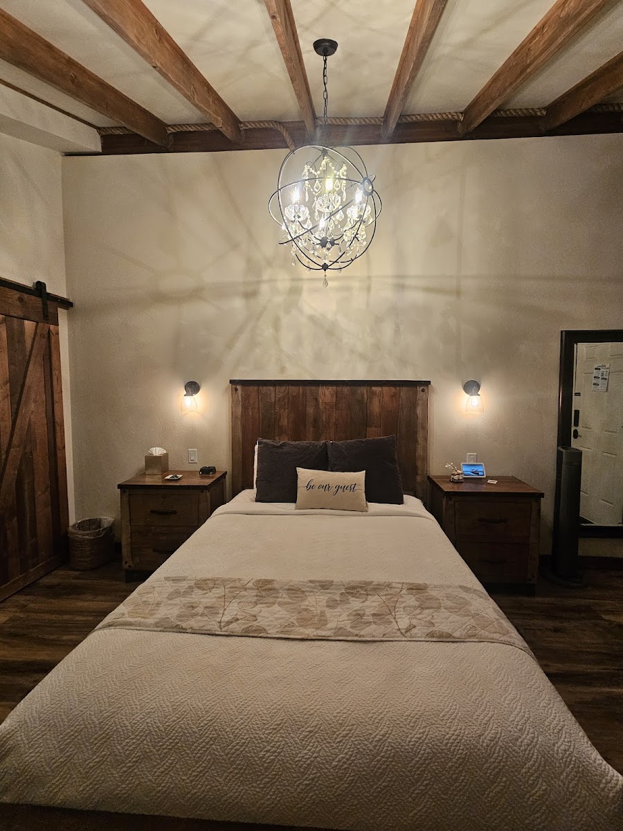 Mountain River Lodge