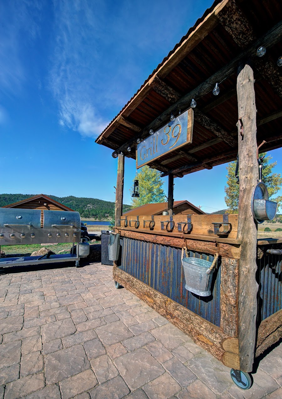 Mountain River Lodge